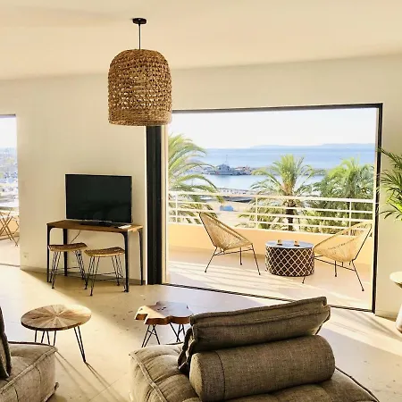 Apartment T3 Lumineux Traversant Totalement Neuf En Face De La Front De Vue Sur Les Iles Vue Panoramique Assuree De La Centre Du Lavandou 3eme Etage Avec Ascenseur T3 Le Lavandou
