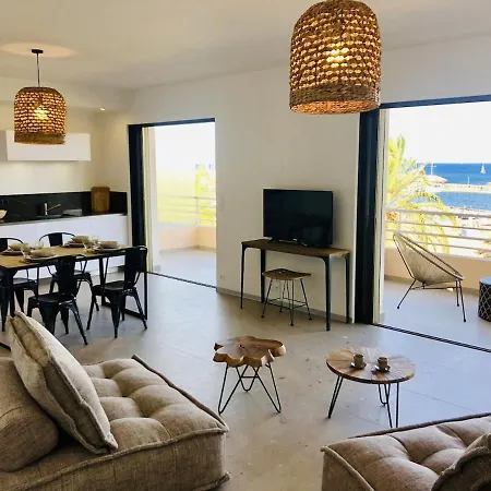 Apartment T3 Lumineux Traversant Totalement Neuf En Face De La Front De Vue Sur Les Iles Vue Panoramique Assuree De La Centre Du Lavandou 3eme Etage Avec Ascenseur T3
